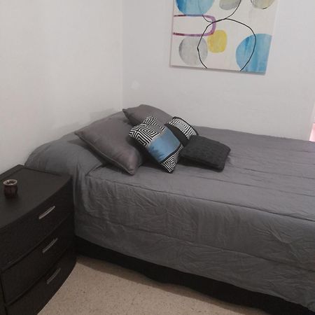 Hermoso Apartamento Frente Aeropuerto De Isla Verde San Juan Eksteriør billede